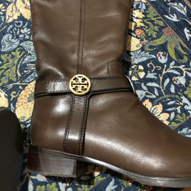 Tory Burch(トリーバーチ)のTory Burch　ロングブーツ　ブラウン　36ハーフ レディースの靴/シューズ(ブーツ)の商品写真