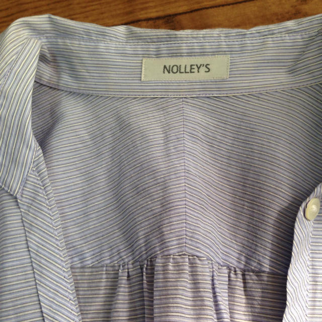 NOLLEY'S(ノーリーズ)のノーリーズ シンプルなシャツ レディースのトップス(シャツ/ブラウス(長袖/七分))の商品写真