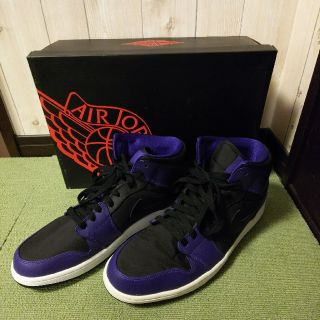 ナイキ(NIKE)の【最終値下げ】ナイキ AIR JORDAN 1 MID  554724-019(スニーカー)