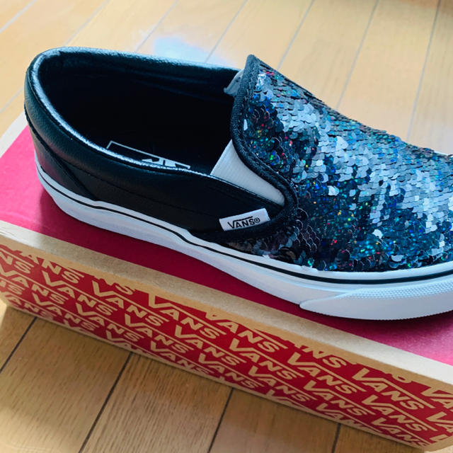 VANS(ヴァンズ)の【美品】VANS SLIP-ON【限定品】 レディースの靴/シューズ(スニーカー)の商品写真