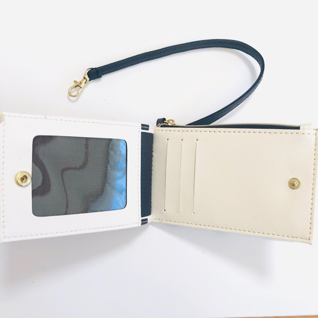 SNOOPY(スヌーピー)のスヌーピー パスケース付きカードケース レディースのファッション小物(パスケース/IDカードホルダー)の商品写真