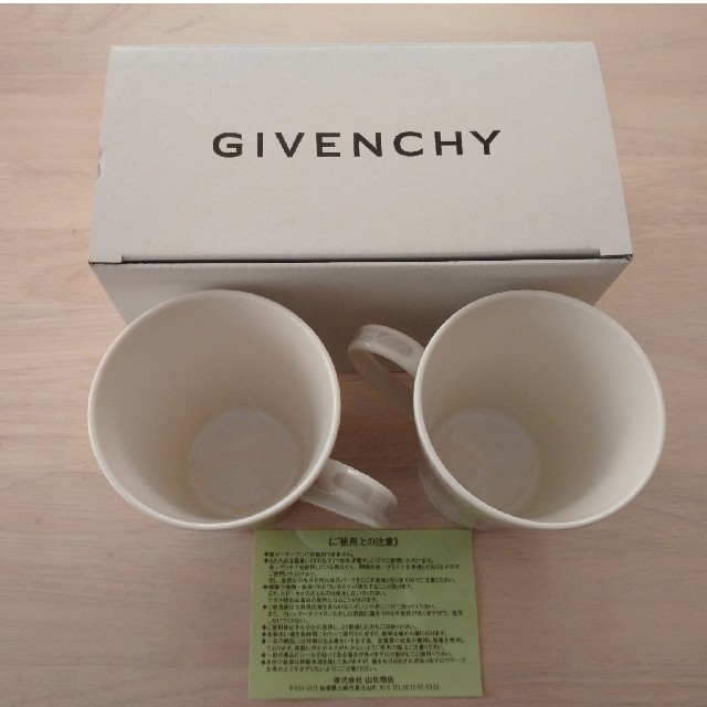 GIVENCHY(ジバンシィ)のGIVENCHY ペアカップ インテリア/住まい/日用品のキッチン/食器(グラス/カップ)の商品写真