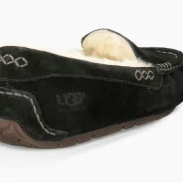 UGG(アグ)の【新品特価】UGG ANSLEY　アグ　アンスレー　25ｃｍ レディースの靴/シューズ(スリッポン/モカシン)の商品写真