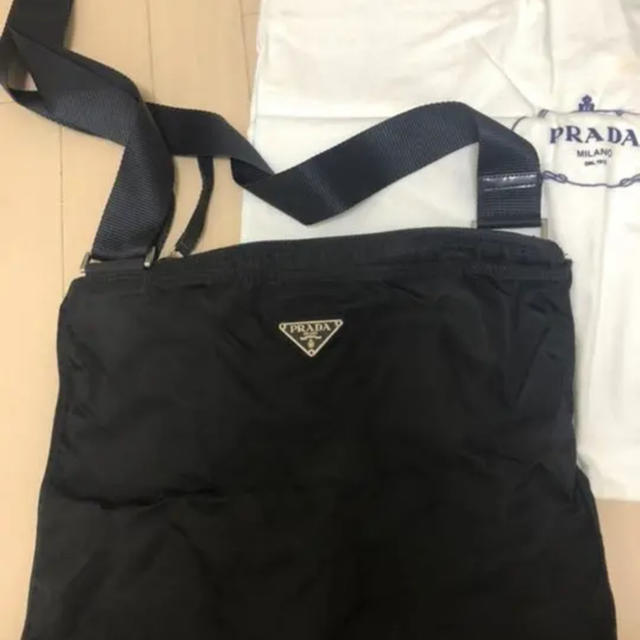 PRADA - プラダ ナイロンショルダーバッグ 最終価格 如何ですか PRADA - プラダ ナイロンショルダーバッグ 最終価格 如何ですか