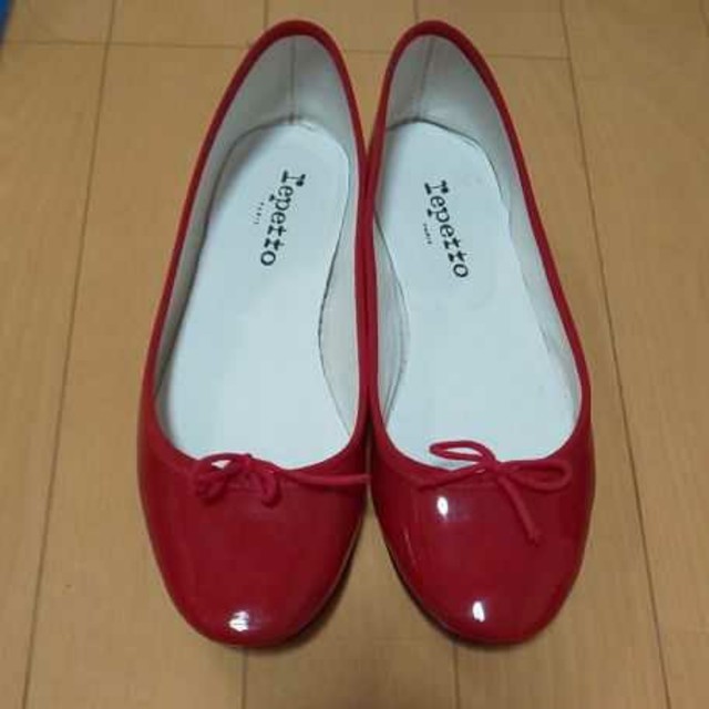 repetto(レペット)のRepetto エナメル レッド バレーシューズ 39 レディースの靴/シューズ(バレエシューズ)の商品写真