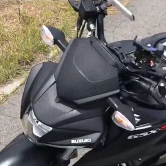 GSX-S125  新車に近い　400Km代　スズキ