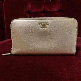 プラダ(PRADA)の《プラダ》ラウンドファスナー長財布♪(財布)