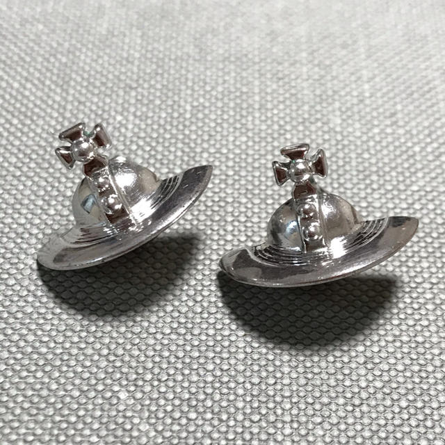 Vivienne Westwood(ヴィヴィアンウエストウッド)のVivienne Westwood   ソリッドオーブピアス レディースのアクセサリー(ピアス)の商品写真