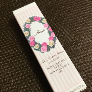 レメルヴェイユーズラデュレ(Les Merveilleuses LADUREE)のレ・メルヴェイユーズ ラデュレ ネイルトリートメント オイル(ハンドクリーム)