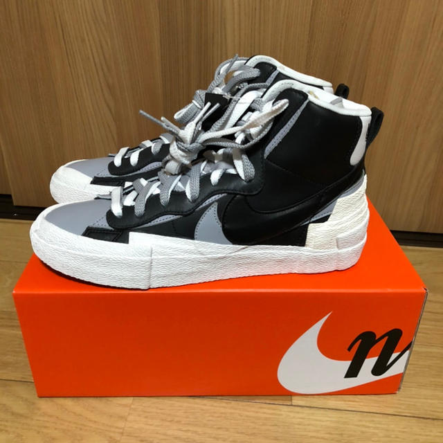 NIKE(ナイキ)のNIKE サカイ　ブレーザー　ミッド　ブラック　27cm SACAI メンズの靴/シューズ(スニーカー)の商品写真