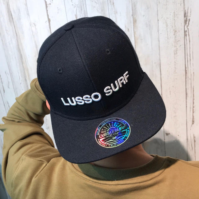 Ron Herman(ロンハーマン)の秋コーデ☆LUSSO SURF 3Dロゴ刺繍プリント☆RVCA メンズの帽子(キャップ)の商品写真