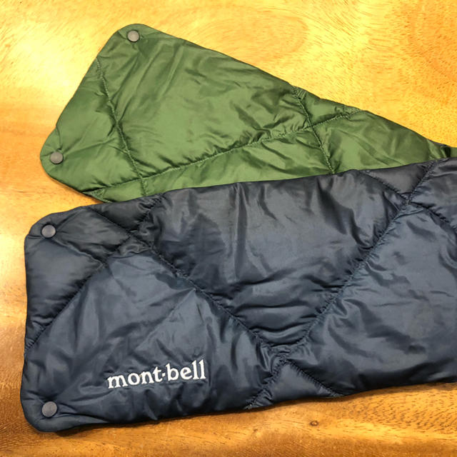 mont bell(モンベル)の美品　モンベル  ダウン　ネックウォーマー　ネイビー&グリーン メンズのファッション小物(ネックウォーマー)の商品写真