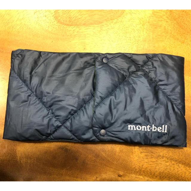 mont bell(モンベル)の美品　モンベル  ダウン　ネックウォーマー　ネイビー&グリーン メンズのファッション小物(ネックウォーマー)の商品写真