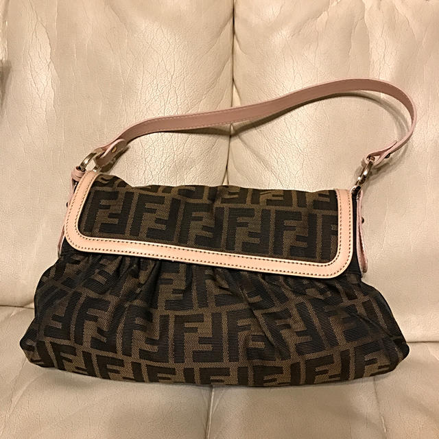 FENDI バッグ 一回使用レディース