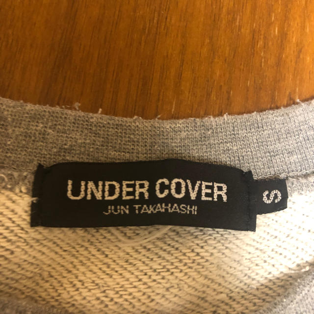 UNDERCOVER(アンダーカバー)の中古　アンダーカバー　レディース　トレーナー レディースのトップス(トレーナー/スウェット)の商品写真