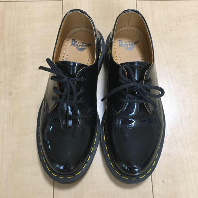 Dr.Martens(ドクターマーチン)のドクターマーチン 3ホール パテントレザー レディースの靴/シューズ(ローファー/革靴)の商品写真