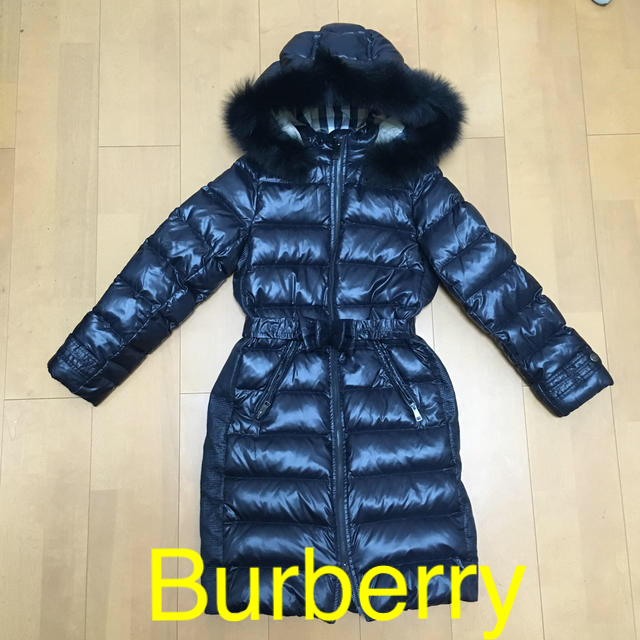 BURBERRY(バーバリー)の【チョコ・モモさん専用】バーバリーダウンコート140cm女の子 キッズ/ベビー/マタニティのキッズ服女の子用(90cm~)(コート)の商品写真