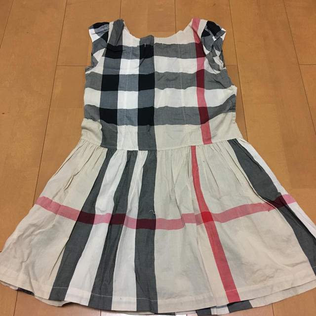 BURBERRY(バーバリー)のバーバリーワンピース140女の子 キッズ/ベビー/マタニティのキッズ服女の子用(90cm~)(ワンピース)の商品写真