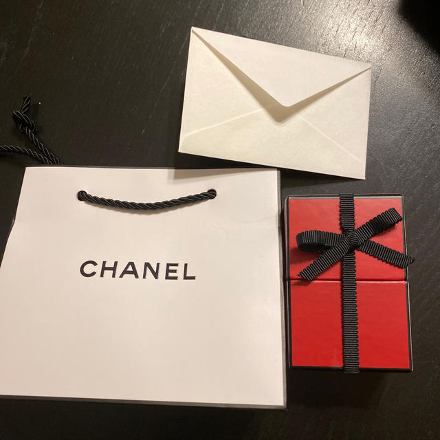 CHANEL リップクリーム　レッドBOX 特注バージョン