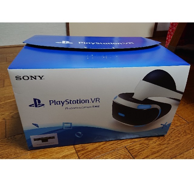 PlayStation VR(プレイステーションヴィーアール)のPSVR PlayStationCamera付属 エンタメ/ホビーのゲームソフト/ゲーム機本体(家庭用ゲーム機本体)の商品写真