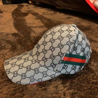 グッチ(Gucci)のGUCCI帽子(グレー)(キャップ)