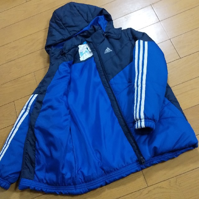 adidas(アディダス)の美品☆中綿プルゾン キッズ/ベビー/マタニティのキッズ服男の子用(90cm~)(ジャケット/上着)の商品写真