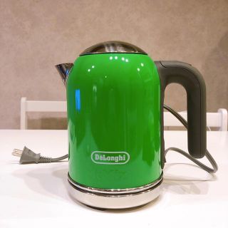 デロンギ(DeLonghi)のデロンギ💚ケトル☕️🌿(電気ケトル)