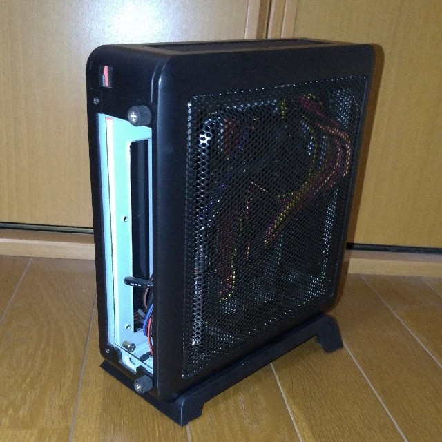 Antec PCケース　ISK-110 VESA 1