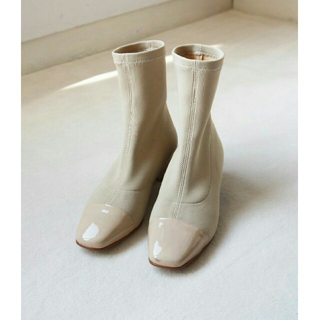 TODAYFUL(トゥデイフル)の【Yuuuka様専用】美品 TODAYFUL Rib Sox Boots  レディースの靴/シューズ(ブーツ)の商品写真