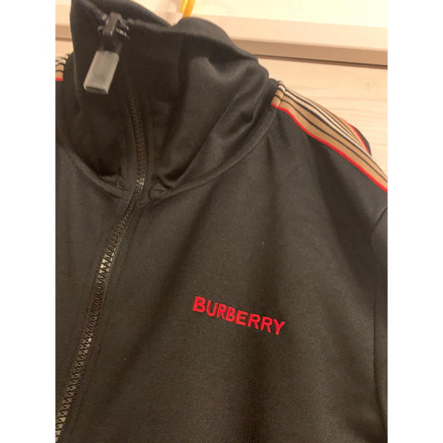 BURBERRY(バーバリー)のBurberry アイコン　ストライプ　トラック　ジャケット　XL 新品未使用  メンズのトップス(ジャージ)の商品写真