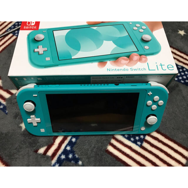 Nintendo Switch(ニンテンドースイッチ)のニンテンドースイッチライトターコイズ エンタメ/ホビーのゲームソフト/ゲーム機本体(家庭用ゲーム機本体)の商品写真