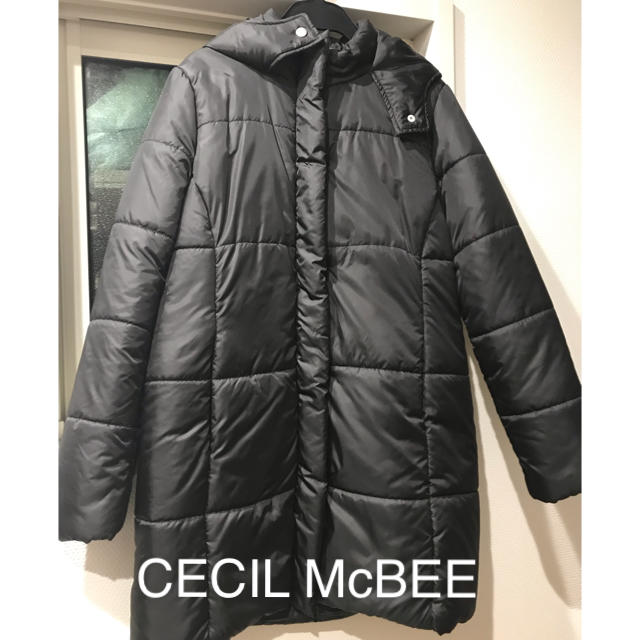 CECIL McBEE(セシルマクビー)の【新品】CECIL McBEE セシルマクビー ダウンコート 黒 レディースのジャケット/アウター(ダウンコート)の商品写真