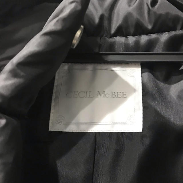 CECIL McBEE(セシルマクビー)の【新品】CECIL McBEE セシルマクビー ダウンコート 黒 レディースのジャケット/アウター(ダウンコート)の商品写真