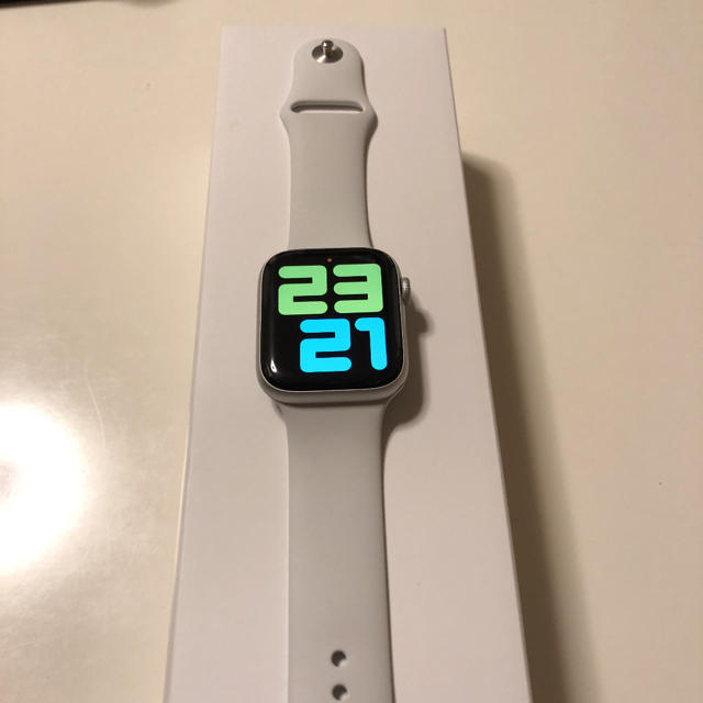 おまけ5点付】Apple Watch Series 4 GPSモデル 44mm