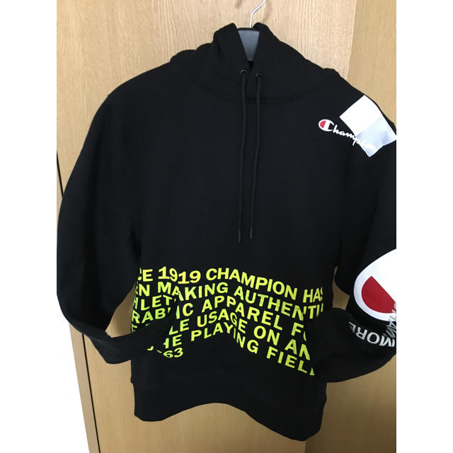 Champion(チャンピオン)の日本未発売 新品 チャンピオン パーカー スウェット レディースのトップス(パーカー)の商品写真