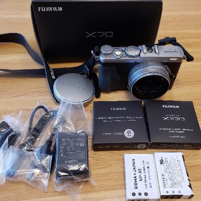 春夏新作 サンフラワーFUJIFILM デジタルカメラ X70 シルバー X70-S