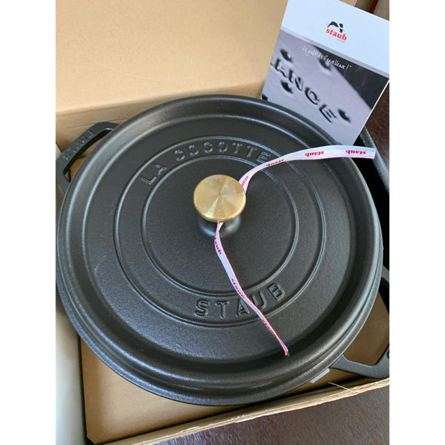 STAUB(ストウブ)のStaub ストウブ 26cm ブラック インテリア/住まい/日用品のキッチン/食器(鍋/フライパン)の商品写真