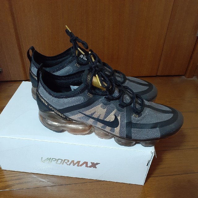 NIKE(ナイキ)のナイキ　VAPORMAX  28センチ　 メンズの靴/シューズ(スニーカー)の商品写真