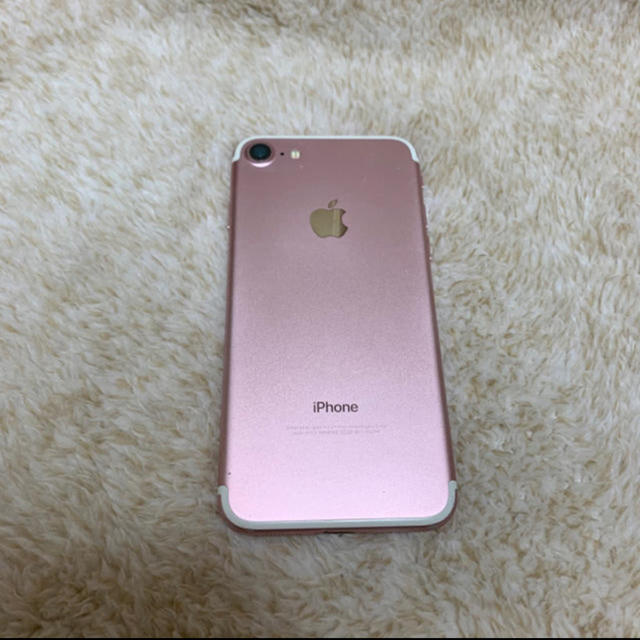 Apple(アップル)のiPhone7 128GB SIMフリーローズゴールド スマホ/家電/カメラのスマートフォン/携帯電話(スマートフォン本体)の商品写真