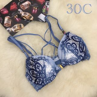 ヴィクトリアズシークレット(Victoria's Secret)の✩新品未使用✩⃛ ヴィクトリアシークレット プッシュアップブラ 単品(その他)