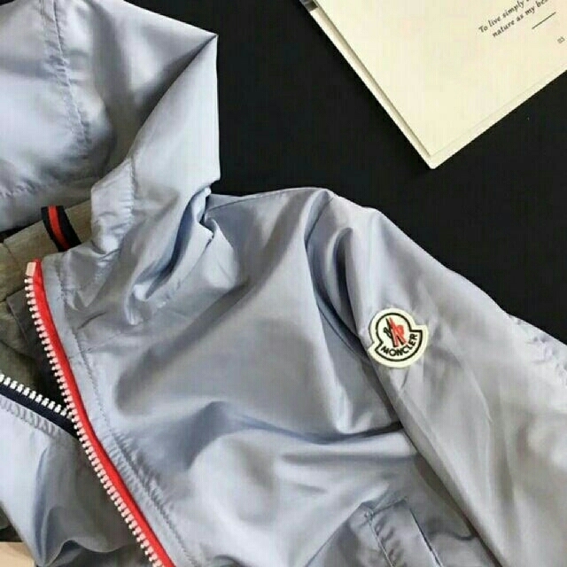 MONCLER(モンクレール)のキッズジャケット １２０ キッズ/ベビー/マタニティのキッズ服男の子用(90cm~)(ジャケット/上着)の商品写真