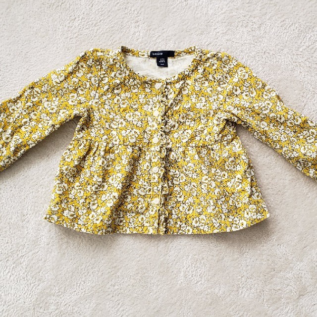 babyGAP(ベビーギャップ)のbabyGAP 　かわいいコーデュロイブラウス80㎝ キッズ/ベビー/マタニティのベビー服(~85cm)(シャツ/カットソー)の商品写真