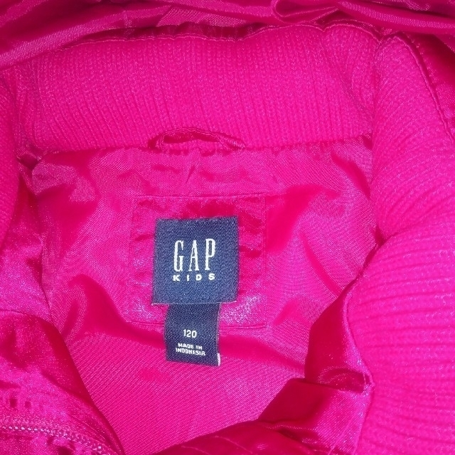 GAP Kids(ギャップキッズ)のGAP　ダウン　120cm キッズ/ベビー/マタニティのキッズ服女の子用(90cm~)(ジャケット/上着)の商品写真