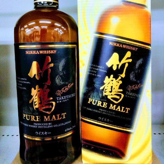 竹鶴ピュアモルト3本 700ml カートン(化粧箱)付きです。 竹鶴ピュアモルト3本 700ml カートン(化粧箱)付きです。
