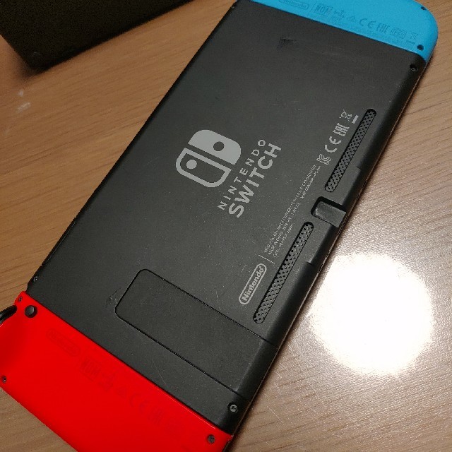 スイッチ　Switch