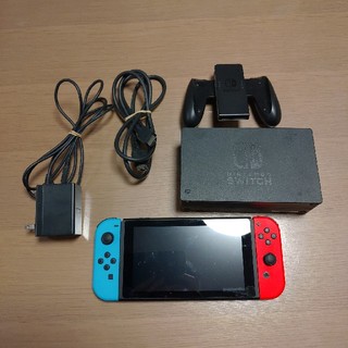 ニンテンドースイッチ(Nintendo Switch)のスイッチ　Switch(家庭用ゲーム機本体)