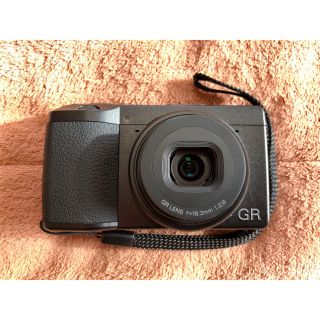 リコー(RICOH)の【美品】RICOH GRⅢ 初回限定ブルーリング、オマケケース付き(コンパクトデジタルカメラ)