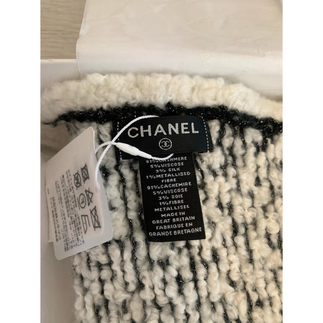 CHANEL(シャネル)のCHANEL タグ付きカシミヤ マフラー レディースのファッション小物(マフラー/ショール)の商品写真