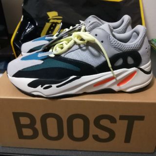 アディダス(adidas)のAdidas YEEZY BOOST Wave Runner 700(スニーカー)