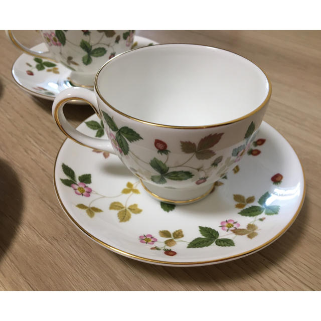 WEDGWOOD - ワイルドストロベリー カップ&ソーサー4組の通販 by くまら's shop｜ウェッジウッドならラクマ